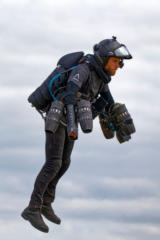 Gravity (2017) / Photo: https://www.iflscience.com/gravity-founder-shows-off-new-jet-pack-by-flying-around-chicago-65386