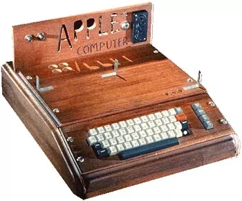 Historia komputera - Apple I / Fot: https://apple.fandom.com/pl/wiki/Apple_I

