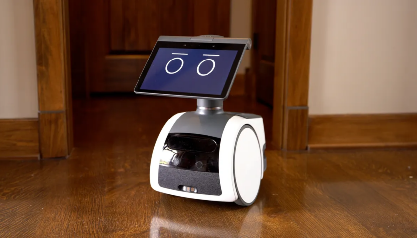 Найкращі персональні роботи - Astro Robot / Photo: https://www.cnet.com/home/smart-home/amazon-astro-review/